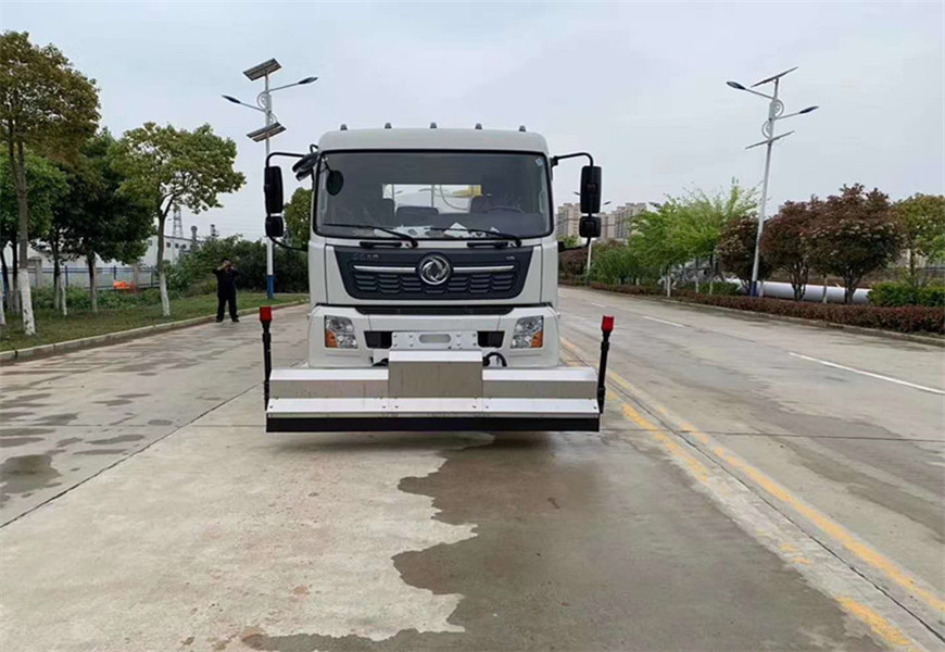 東風天錦路面清洗車圖片