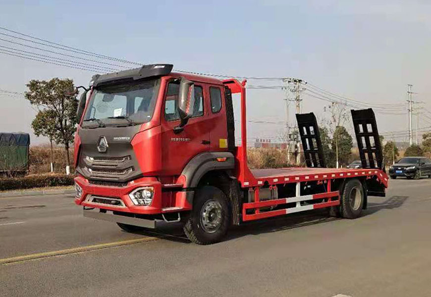 國六重汽豪沃單橋平板運輸車