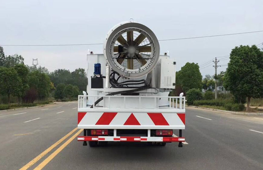 東風(fēng)天錦噴霧車