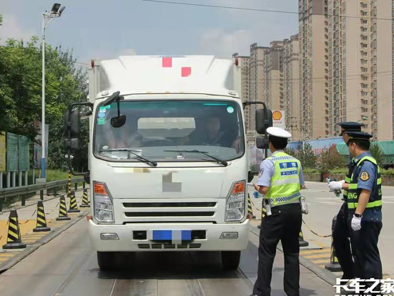 綠通輕卡車有些地方規(guī)定質(zhì)量不免費，卡友們注意了